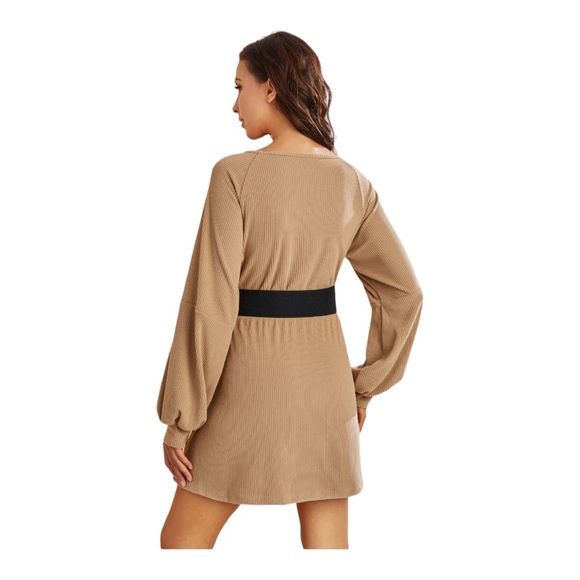 CUPSHE Gold-Tone Laurel Belt NWT - Picture 5 of 5